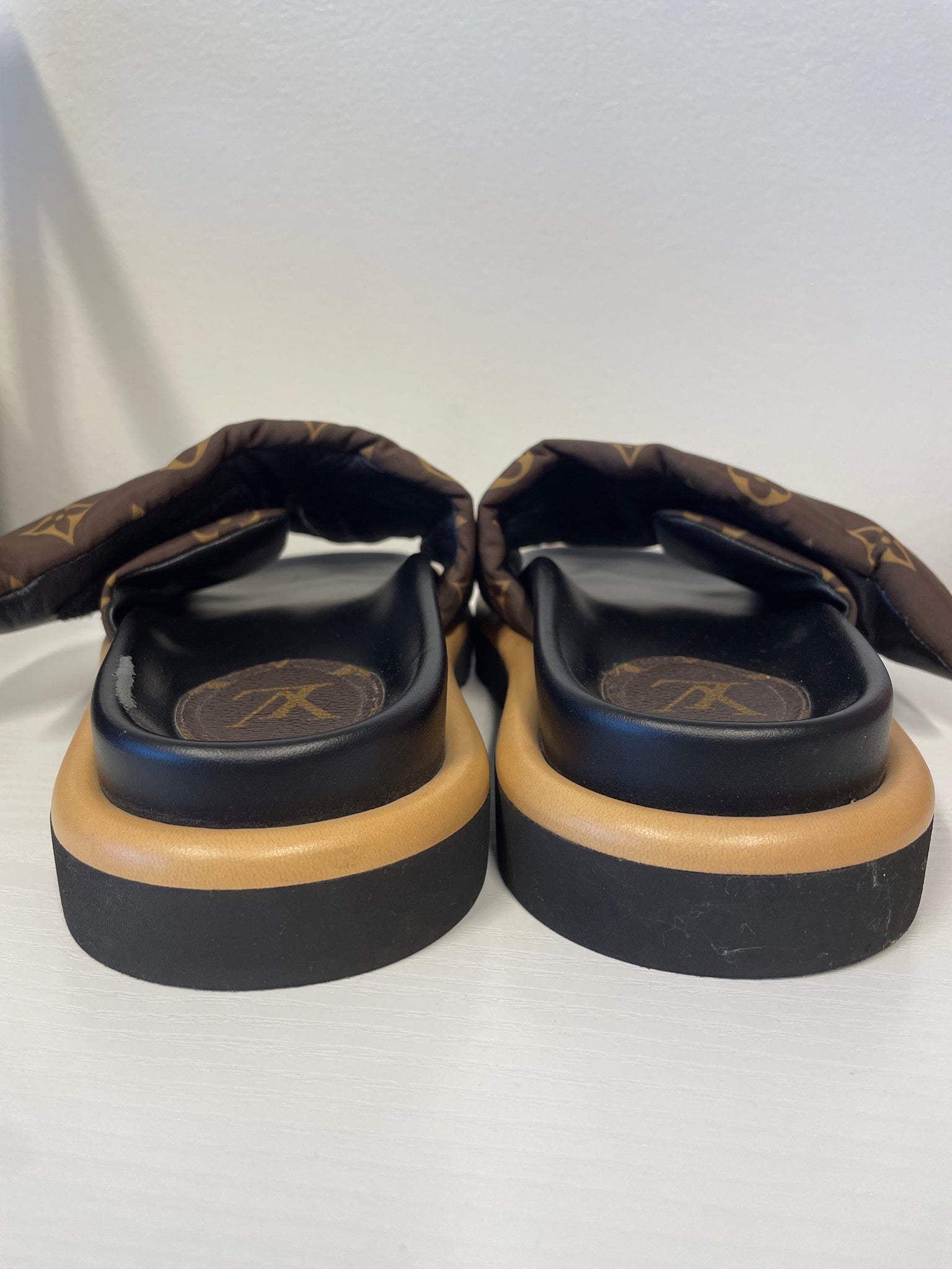 Louis Vuitton Pool Pillow Comfort Flat Mules