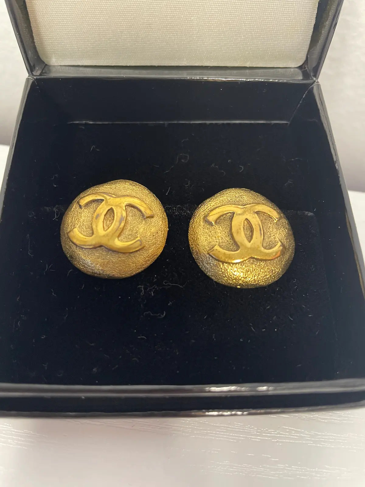 CHANEL Coco Mark Clip-On Vintage Earrings in Gold