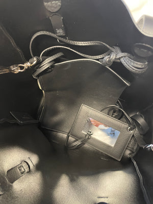 Balenciaga Tote interior with zip pouch – Designer resale at PIVOT
