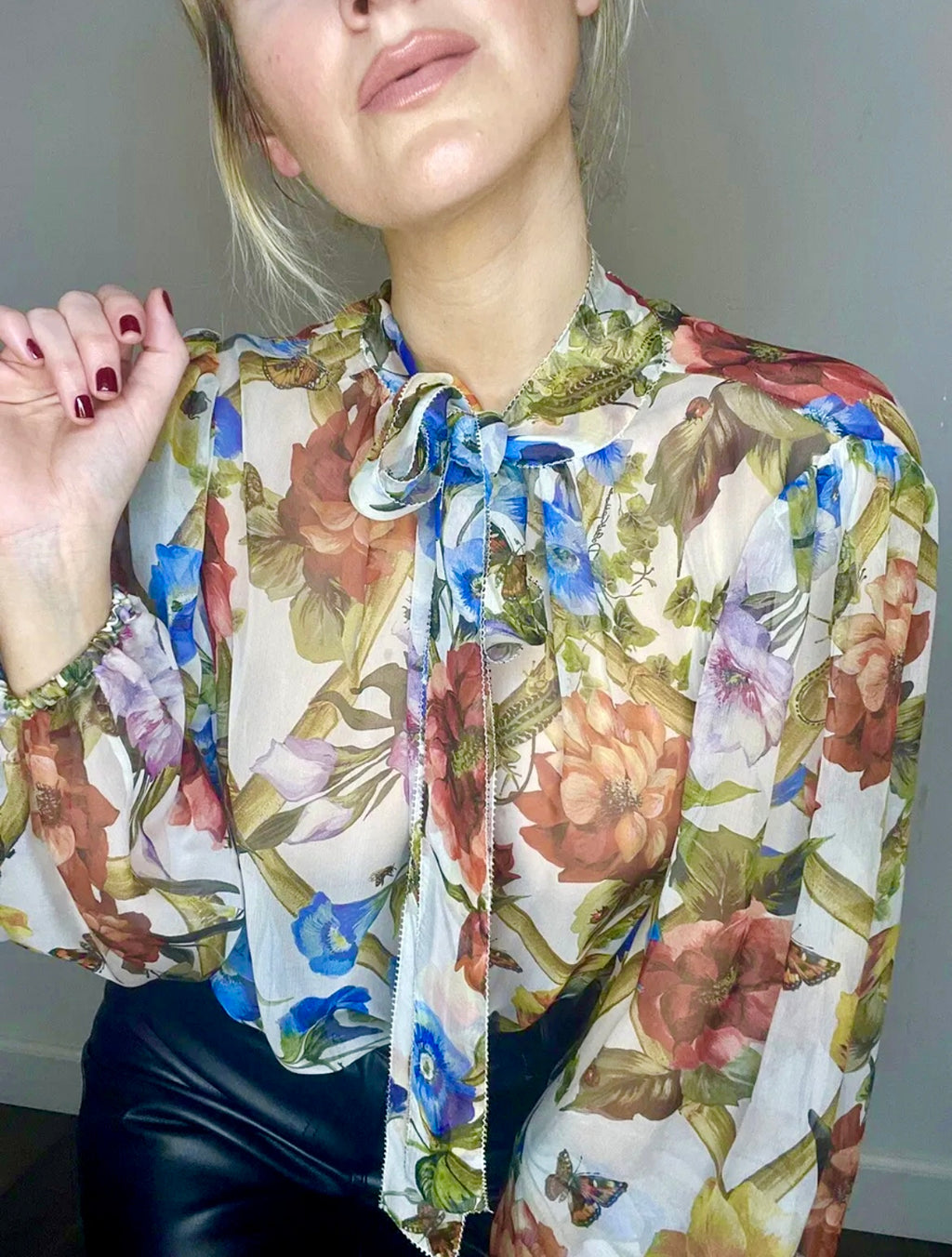 Dolce & Gabbana Floral Pussy Bow Blouse