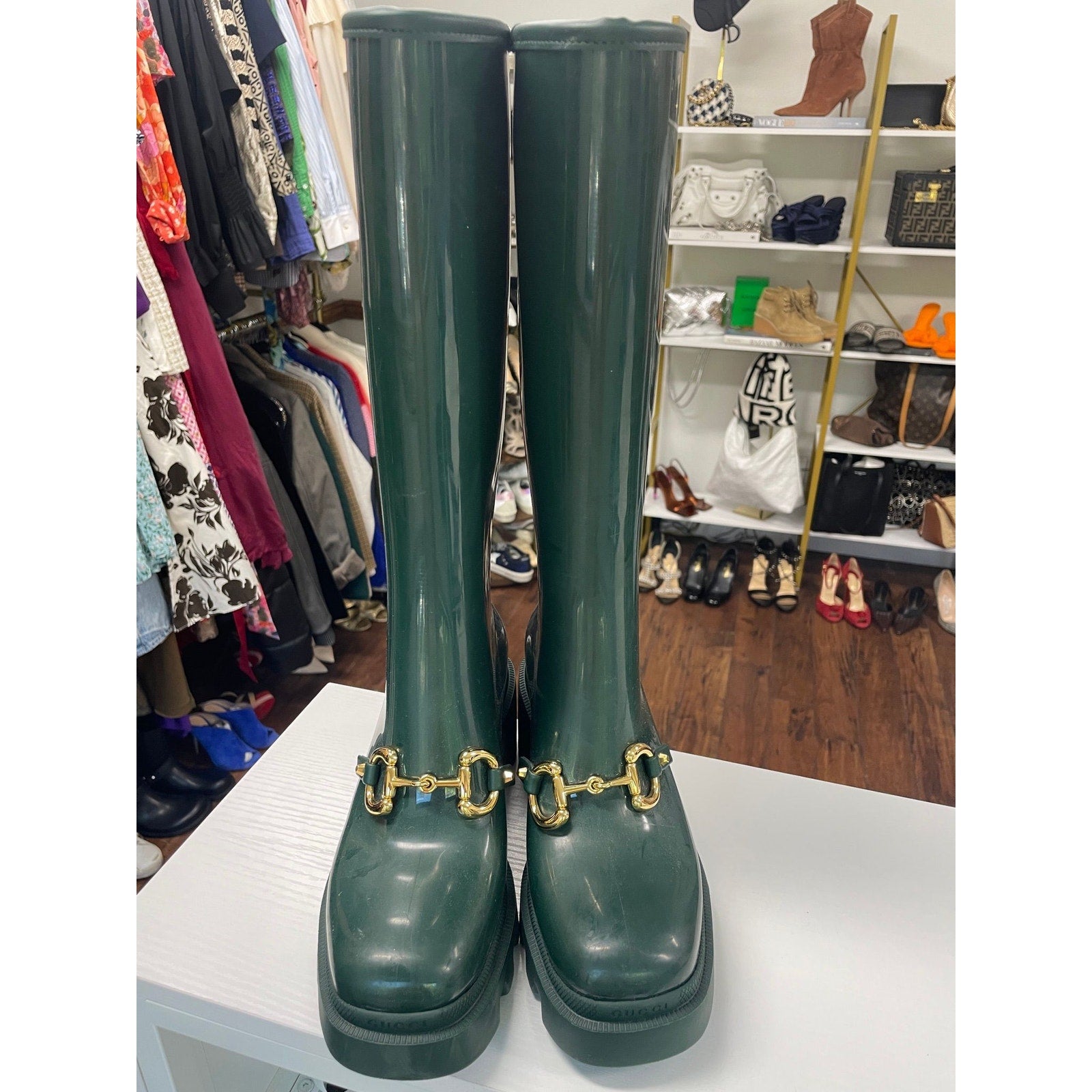 GUCCIグッチ ロングブーツ／レインブーツ グリーン×ゴールド 24cm 38 Gucci Horsebit Rubber Knee High Rain Boots Green Size 38 | Pivot
