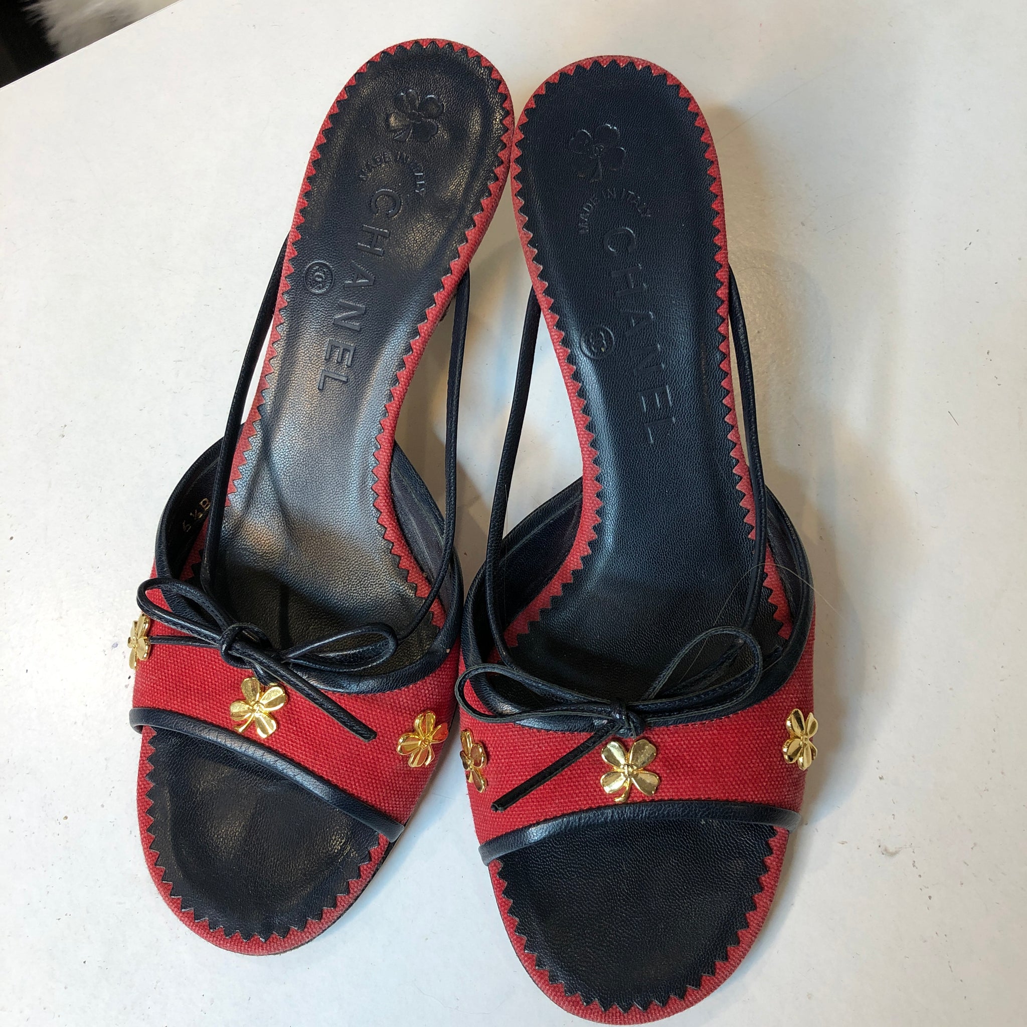 Chanel Vintage Clover Open Toe Slide Sandals Size 36.5